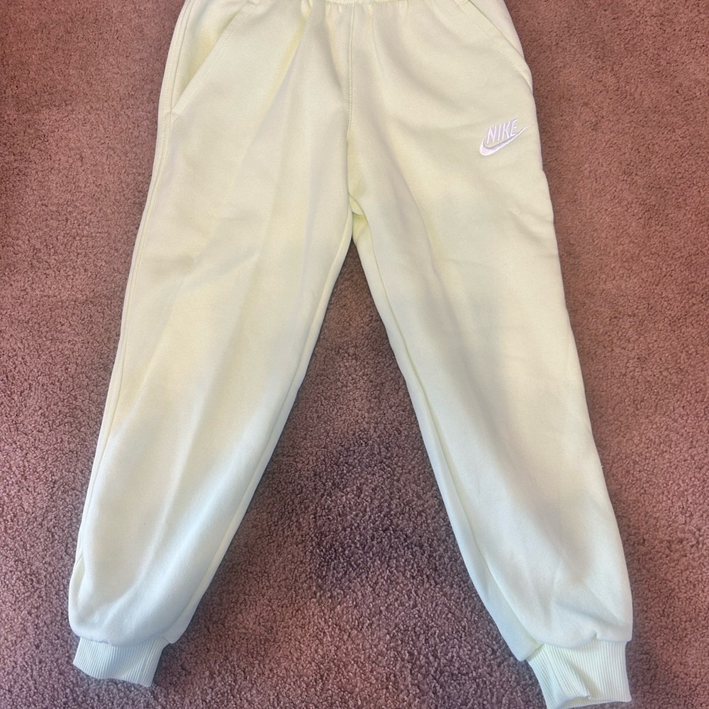 Nike Kids Pale Yellow Sweatpants NWT Sz XS